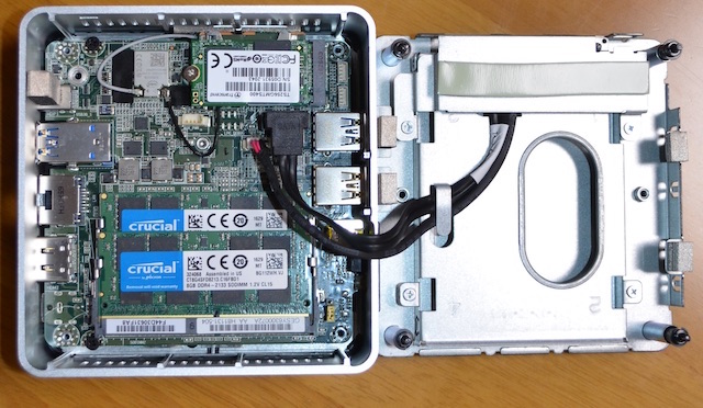 NUC6i5SYH inside